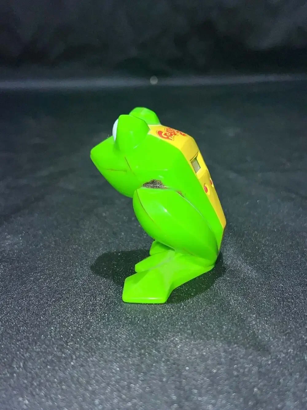 2000 Wendy's Frogger 2 Promotional LCD Handheld Toy